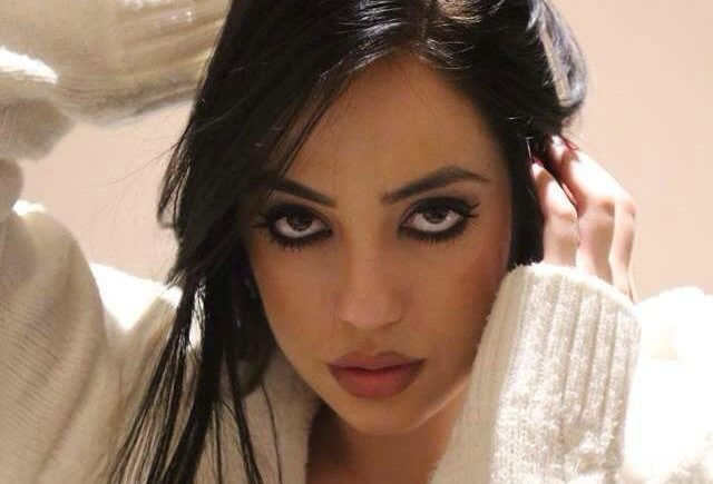 Ajsi Xhaxhaj ka një mesazh për kritikët: Duhet të bëja vetëvrasje që të më besonin Ajsi Xhaxhaj ka një mesazh për kritikët: Duhet të bëja vetëvrasje që të më besonin