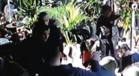 Del video/Ja si nisi sherri mes të rinjve në Selitë me 2 të plagosur! Del video/Ja si nisi sherri mes të rinjve në Selitë me 2 të plagosur!