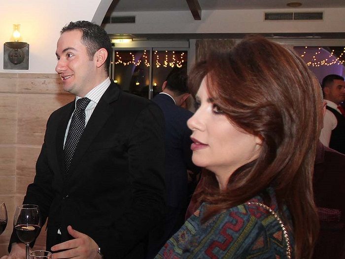 Ervin Salianji pranon skandalin në heshtje, Grida Duma heq fjalën në Parlament Ervin Salianji pranon skandalin në heshtje, Grida Duma heq fjalën në Parlament