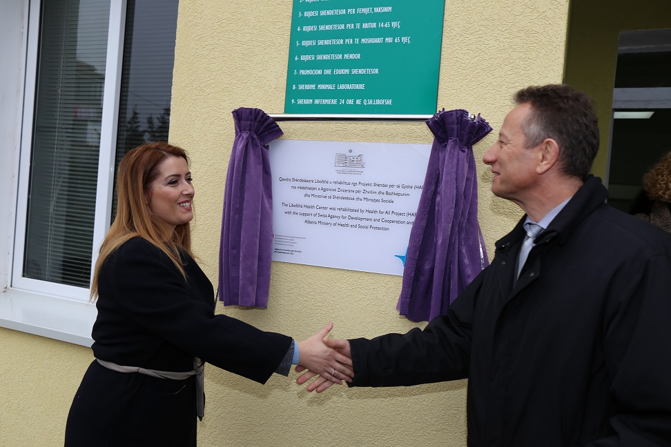 Një fond zviceran prej 75,000€ rehabiliton qendrën shëndetësore në Libofshë, Fier Një fond zviceran prej 75,000€ rehabiliton qendrën shëndetësore në Libofshë, Fier