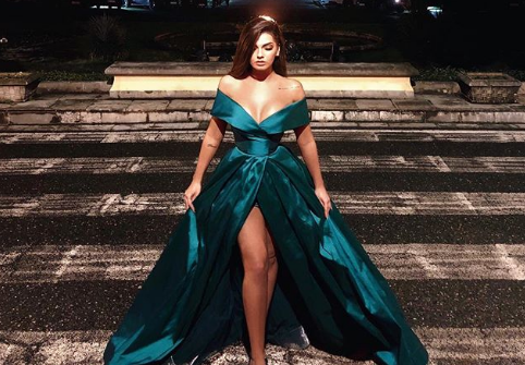 Beatrix ‘shfrenohet’ në rrugët e Amsterdamit, hashash dhe jetë nate pa limit (Foto) Beatrix ‘shfrenohet’ në rrugët e Amsterdamit, hashash dhe jetë nate pa limit (Foto)