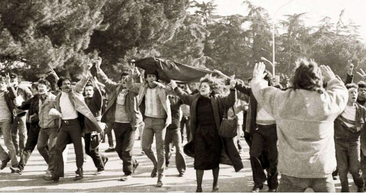 Lidhja e Sali Berishës me 20 shkurtin Lidhja e Sali Berishës me 20 shkurtin