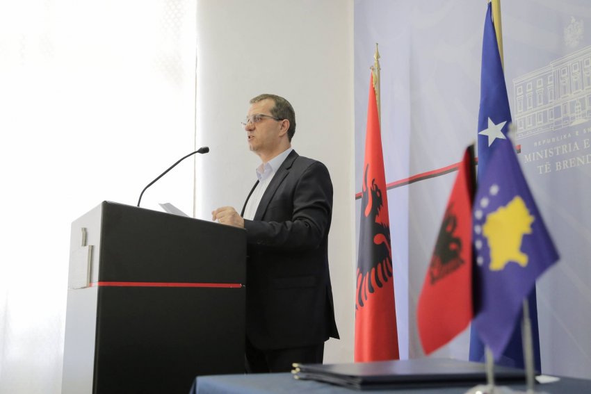 “Rrokadë” në Policinë e Shtetit/ Dorëhiqet drejtori i policisë në Korçë, zbulohet kush e zëvendëson “Rrokadë” në Policinë e Shtetit/ Dorëhiqet drejtori i policisë në Korçë, zbulohet kush e zëvendëson