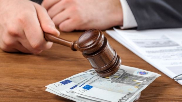 Kjo është “drejtësia e kapur” që e qanë Monika dhe Luli! Testi i pasurisë: 65% e gjyqtarëve të Gjykatave Administrative në Shqipëri “hajna”!
