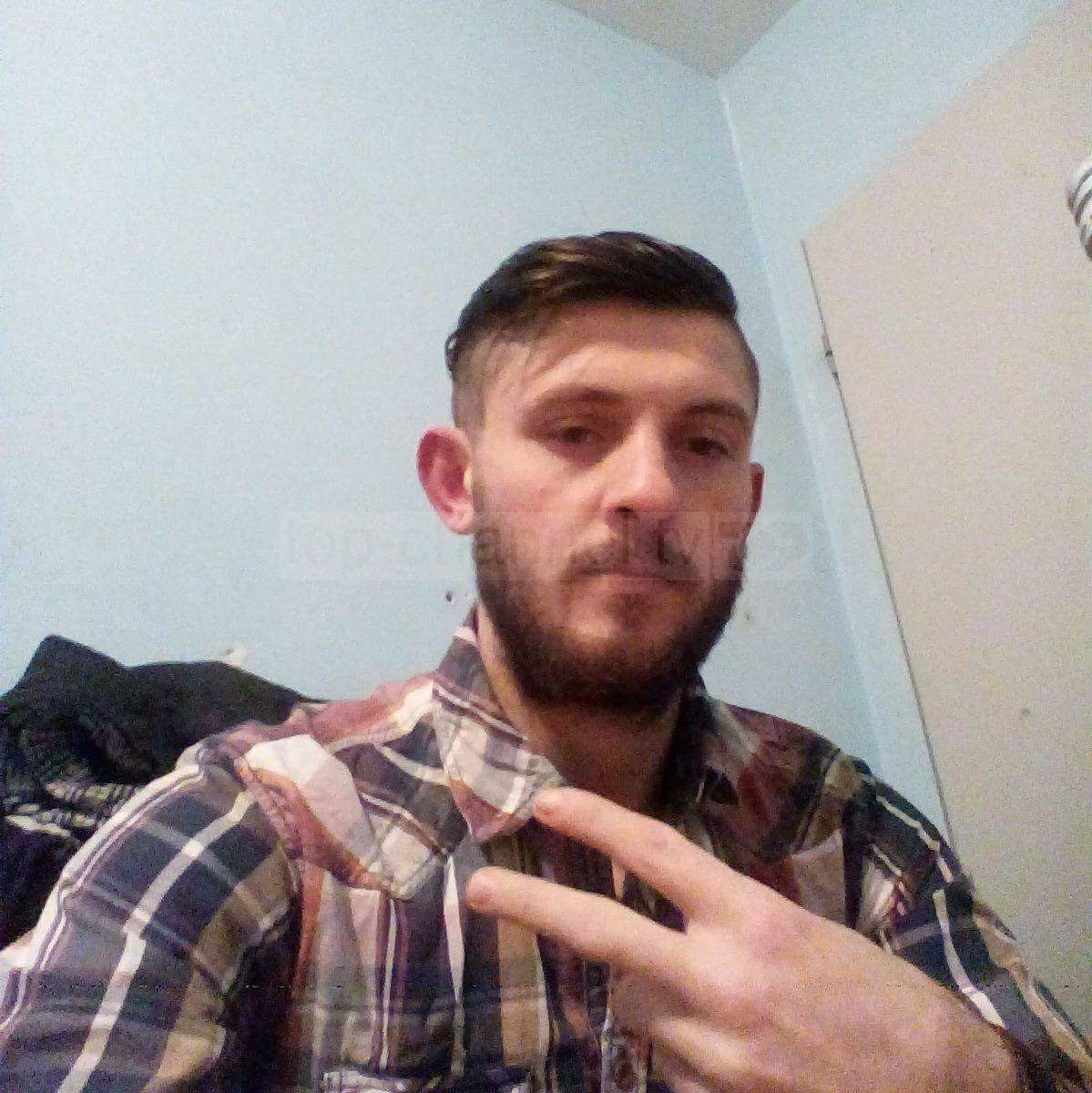 Kokainë mes bananeve: fotot e dy të arrestuarve dhe e të akuzuarve Kokainë mes bananeve: fotot e dy të arrestuarve dhe e të akuzuarve