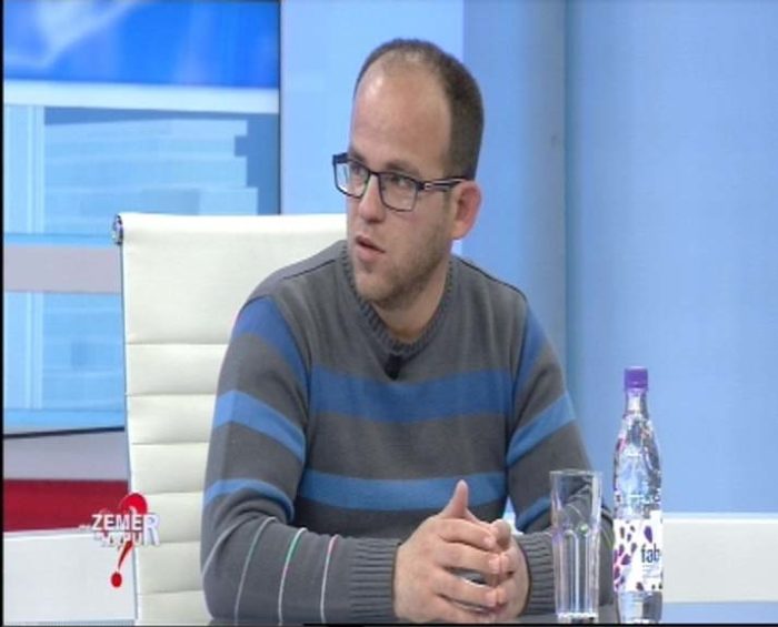 Rrëfim i trishtë i një babai të ve me tre fëmijë , nga gruaja që mbyti veten në Gjermani: Nuk i rris dot, ju lutem më ndihmoni! Rrëfim i trishtë i një babai të ve me tre fëmijë , nga gruaja që mbyti veten në Gjermani: Nuk i rris dot, ju lutem më ndihmoni!