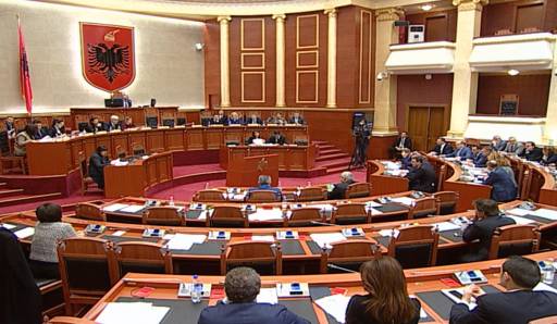 LSI e përçarë/ Deputetët që “braktisin” Kryemadhin dhe i bashkohen Ramës për bursën në energji LSI e përçarë/ Deputetët që “braktisin” Kryemadhin dhe i bashkohen Ramës për bursën në energji