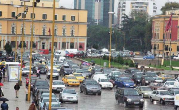 Nuk rrihet më në këtë vend, do iki dhe unë Nuk rrihet më në këtë vend, do iki dhe unë