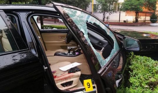 I riu u kthye 2 ditë më parë nga Italia, gjendet i vdekur në makinën e tij (Foto) I riu u kthye 2 ditë më parë nga Italia, gjendet i vdekur në makinën e tij (Foto)