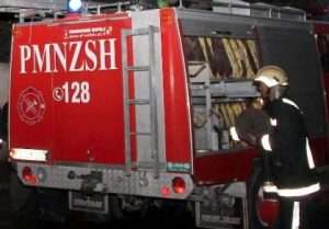 Zjarri në Kinostudio alarmon banorët, brenda kabinës elektrike gjendet një person i djegur Zjarri në Kinostudio alarmon banorët, brenda kabinës elektrike gjendet një person i djegur