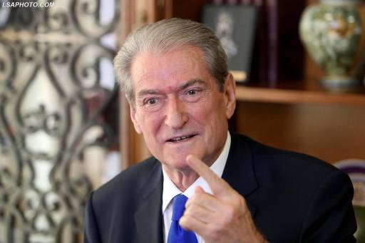 Abrahams: Berisha përdorte taktika të kohës komuniste për të ushqyer frikën Abrahams: Berisha përdorte taktika të kohës komuniste për të ushqyer frikën