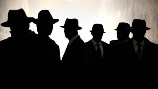 Hapen dosjet e Sigurimit për 821 zyrtarë, 13 me njollë Hapen dosjet e Sigurimit për 821 zyrtarë, 13 me njollë