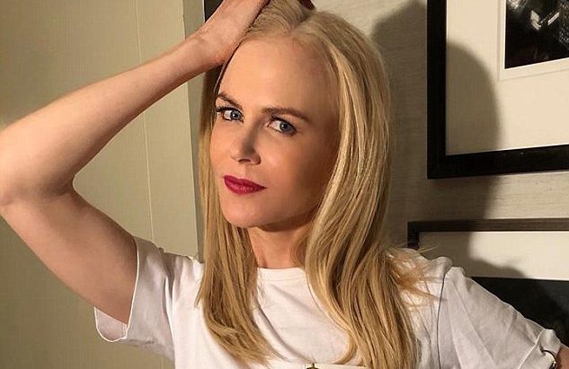 Kur gratë e Hollywood bëhen feministe për një ditë! (Foto) Kur gratë e Hollywood bëhen feministe për një ditë! (Foto)