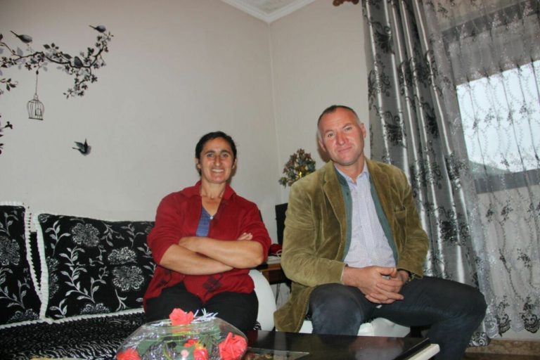 DETAJET/ Helmoi vjehrrën, nusja e rrëfeu krimin tek hoxha: “Allahu të më falë mëkatet” DETAJET/ Helmoi vjehrrën, nusja e rrëfeu krimin tek hoxha: “Allahu të më falë mëkatet”