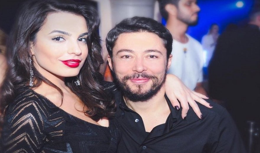 Top Channel “humor të zi” me familjen Berisha: ‘Kush prek Arminën vendoset në …(Video) Top Channel “humor të zi” me familjen Berisha: ‘Kush prek Arminën vendoset në …(Video)