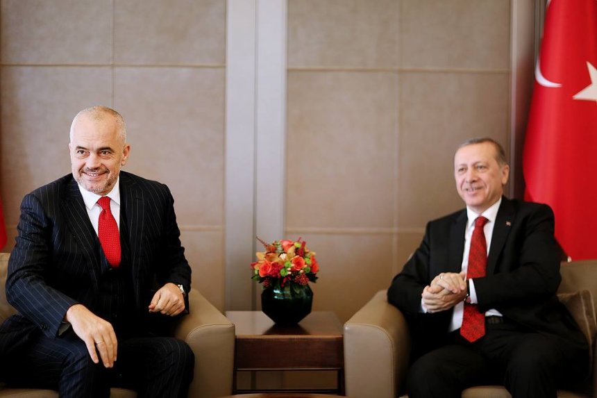 Rama takohet me Erdogan në Turqi, zbulohet fokusi i diskutimeve Rama takohet me Erdogan në Turqi, zbulohet fokusi i diskutimeve