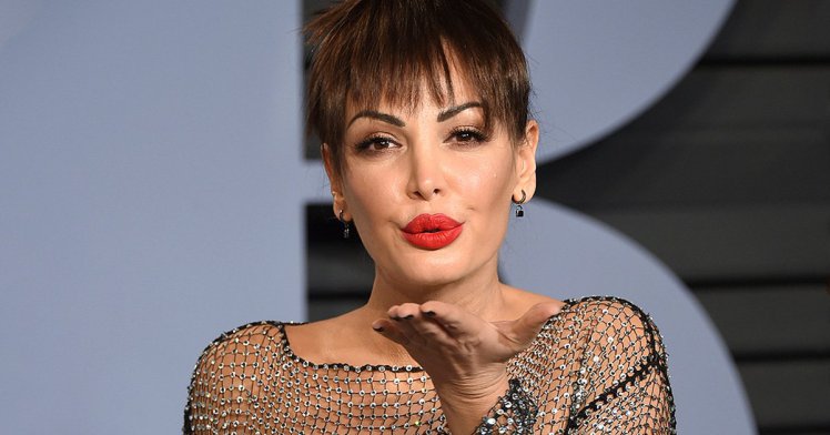 Bleona tregon arsyen “djallëzore” se pse zgjodhi të veshë atë gjysmë veshje në “Oscar” (Video)