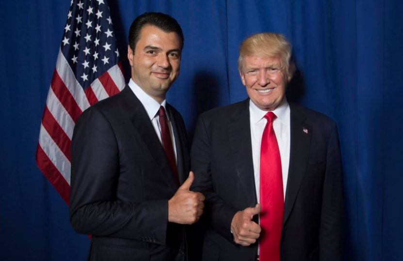 Gënjeu publikisht se nuk kishte paguar lekë për të takuar Trump, zbardhet skema e lobimit që nxjerr bllof Bashën Gënjeu publikisht se nuk kishte paguar lekë për të takuar Trump, zbardhet skema e lobimit që nxjerr bllof Bashën