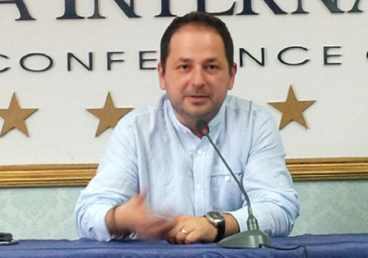 Pesha e Ilir Metës, nga pasuria prej Sheiku, në rrugë me të varfërit Pesha e Ilir Metës, nga pasuria prej Sheiku, në rrugë me të varfërit