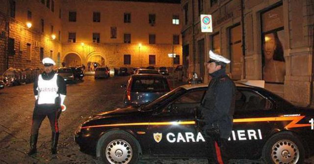 Droga, 37 të arrestuar në Leçe; asnjë shqiptar mes tyre Droga, 37 të arrestuar në Leçe; asnjë shqiptar mes tyre