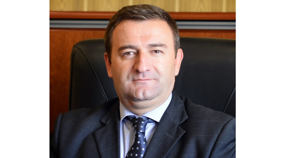 Drejtori i KESH bënë “pazare” me energjinë për të vjedhur miliona euro Drejtori i KESH bënë “pazare” me energjinë për të vjedhur miliona euro