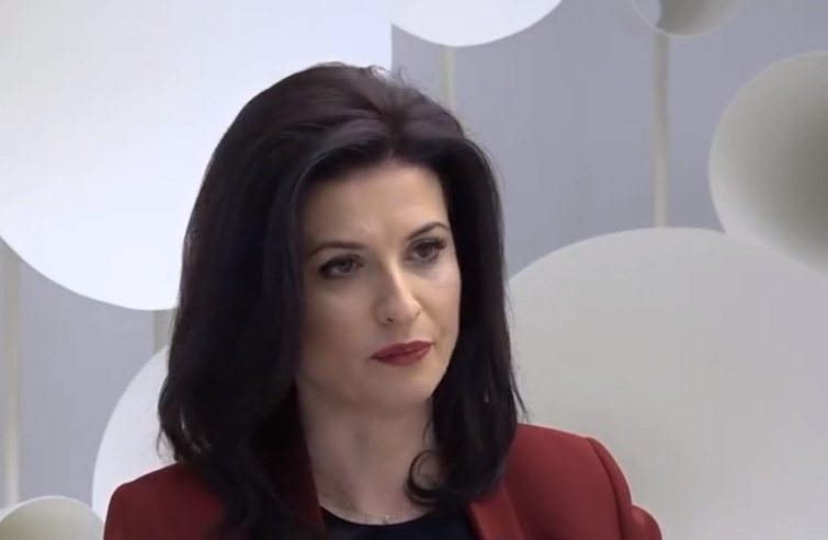 Shkarkimi i gjyqtarit të Kushtetueses, Ministrja e Drejtësisë flet për herë të parë Shkarkimi i gjyqtarit të Kushtetueses, Ministrja e Drejtësisë flet për herë të parë