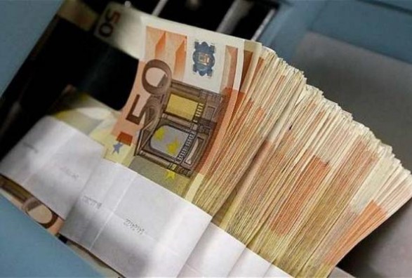 “Të zhduk familjen”! Nga frika e “fajdexhiut” shqiptari grabit bankën, por në burg merr kërcënimin e rëndë “Të zhduk familjen”! Nga frika e “fajdexhiut” shqiptari grabit bankën, por në burg merr kërcënimin e rëndë