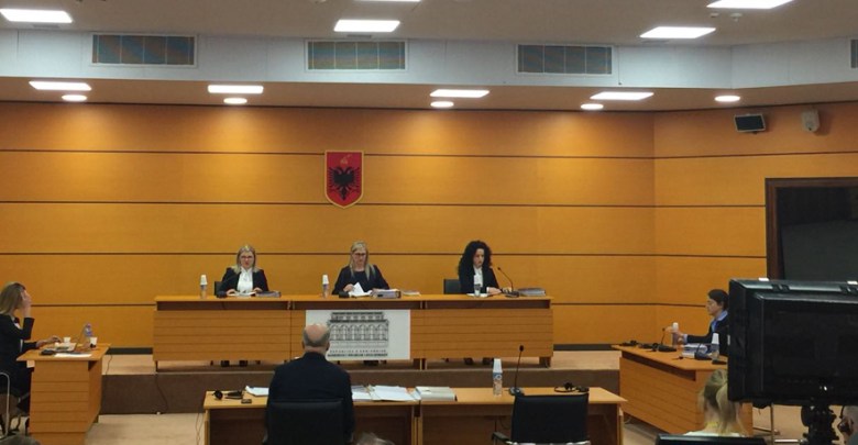 Vettingu “pret kokën” e parë, shkarkohet gjyqtari Fatos Lulo, nuk justifikoi pasurinë Vettingu “pret kokën” e parë, shkarkohet gjyqtari Fatos Lulo, nuk justifikoi pasurinë