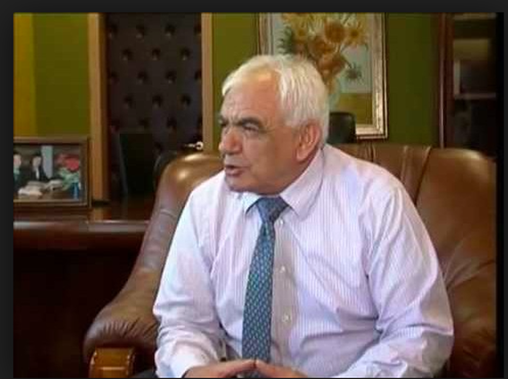 Ish pronari i Kristal jepte diploma në kafene, shpërthen juristja: Palaçollëk që ka prodhuar profesionistë fallco Ish pronari i Kristal jepte diploma në kafene, shpërthen juristja: Palaçollëk që ka prodhuar profesionistë fallco