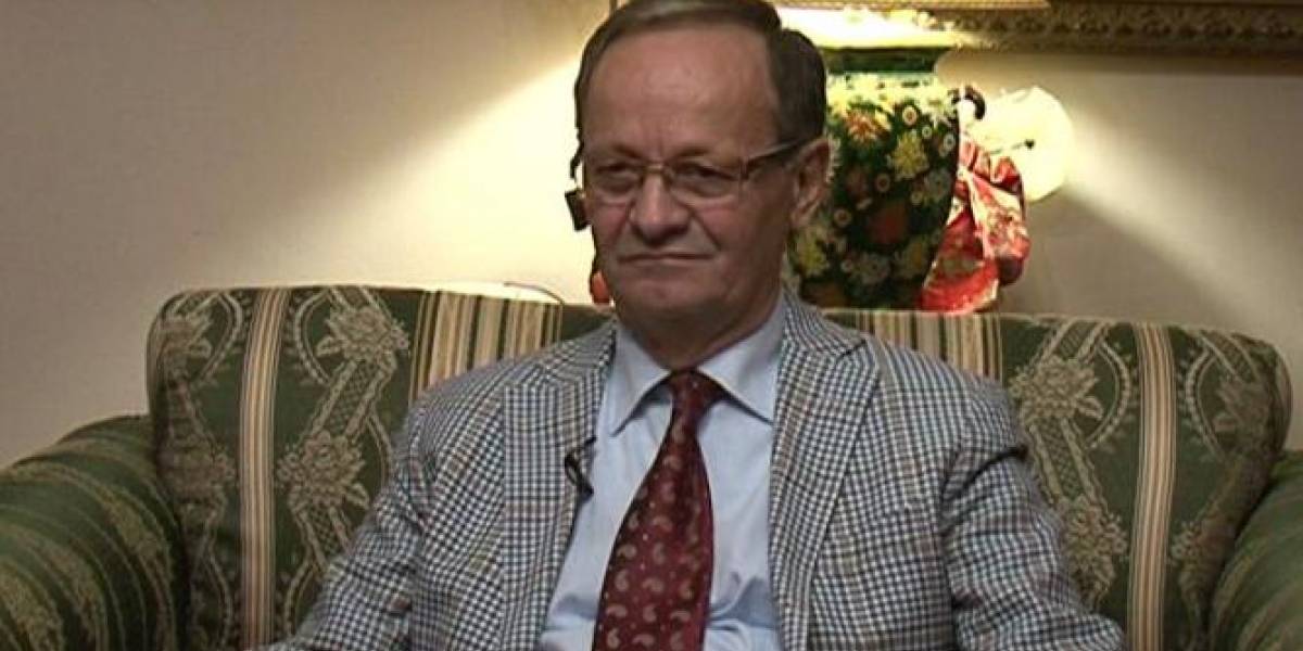 Haberet e Mitros: Ditën është dem i tërbuar, natën, në krevat, pulë e lagur?! Haberet e Mitros: Ditën është dem i tërbuar, natën, në krevat, pulë e lagur?!