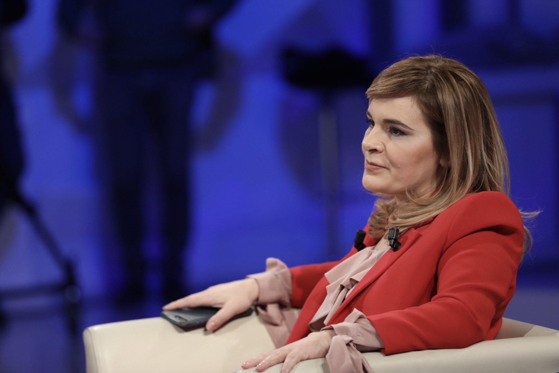 ”I’a kapim nja 7 a 8 deputetë PS”! Dëshira e rrezikshme e Monika Kryemadhit, që i shndërron deputetët në mallra ‘Gabi’ ”I’a kapim nja 7 a 8 deputetë PS”! Dëshira e rrezikshme e Monika Kryemadhit, që i shndërron deputetët në mallra ‘Gabi’