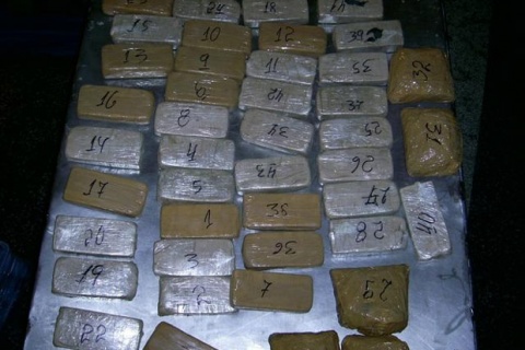 Në pranga shqiptari në Bullgari, 37 kilogram heroinë në makinë