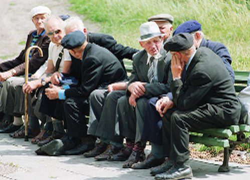 Pensionistët turq, holandezë dhe kroatë marrin 100% të pagës së punës