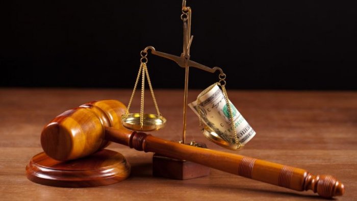 Mijëra euro dhuratë nga motra për gjyqtarin, avokati: Tregon vllazëri të shëndetshme Mijëra euro dhuratë nga motra për gjyqtarin, avokati: Tregon vllazëri të shëndetshme