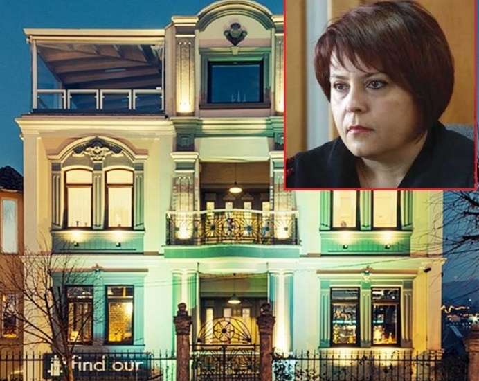 Aktualitet Gjyqtarë e prokurorë në “gropën”, që kanë hapur vetë/ Kryegjyqtarja dhe burri 23 vite drejtor ‘çmendin’ me pasurinë (Dokumentet) Aktualitet Gjyqtarë e prokurorë në “gropën”, që kanë hapur vetë/ Kryegjyqtarja dhe burri 23 vite drejtor ‘çmendin’ me pasurinë (Dokumentet)