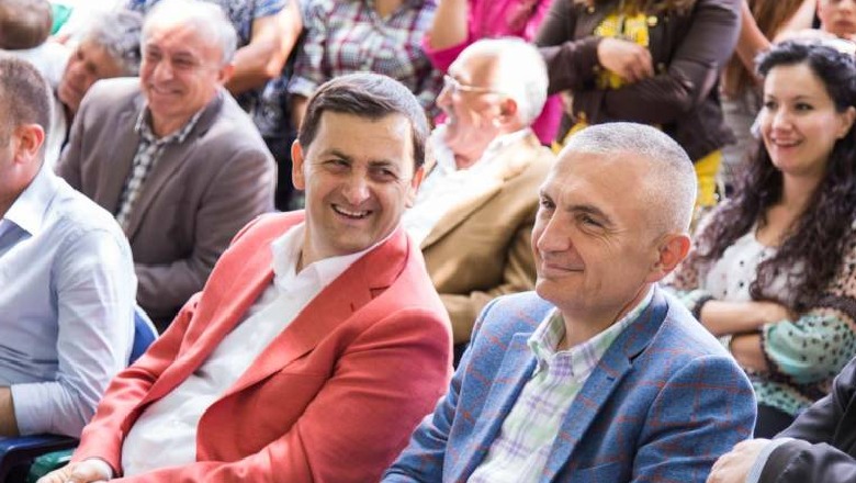 Skandali i “M.J”/ LSI i lë topin në derë Tavos: Po e njihte avokatin grek, pyeteni vetë nëse ka qenë në SHBA! Skandali i “M.J”/ LSI i lë topin në derë Tavos: Po e njihte avokatin grek, pyeteni vetë nëse ka qenë në SHBA!