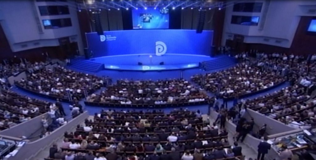 Basha shpall “fitoren” të djelën: Topalli, Bode, Bregu e bojkotojnë Basha shpall “fitoren” të djelën: Topalli, Bode, Bregu e bojkotojnë