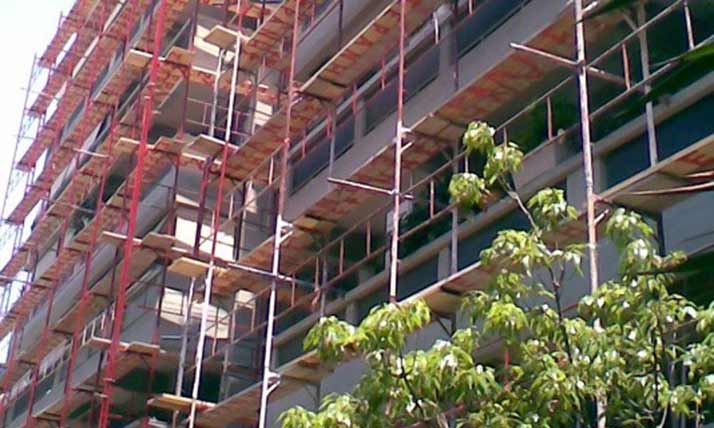 Tragjedi! Bie nga ndërtesa, vdes në Tiranë, 40 vjeçari Tragjedi! Bie nga ndërtesa, vdes në Tiranë, 40 vjeçari