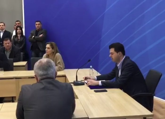 Deklarata e Monikës shkrin gazit deputetët demokratë: Ne 5 vjet në opozitë, ti vetëm me 5 muaj… Deklarata e Monikës shkrin gazit deputetët demokratë: Ne 5 vjet në opozitë, ti vetëm me 5 muaj…