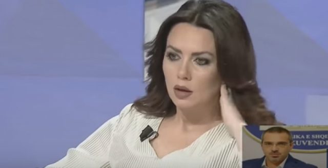 Tahiri debat me ish deputetin e PD, thumbon dhe Dumën: Pyesni Gridën si e kam bërë punën… Tahiri debat me ish deputetin e PD, thumbon dhe Dumën: Pyesni Gridën si e kam bërë punën…