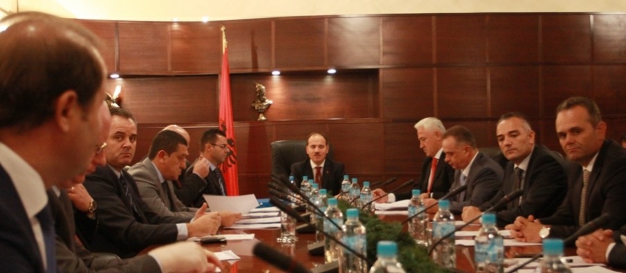 Drejtësia e “Plepave” që shkallmoi drejtësin: Si bëheshin prokurorë me 3 muaj dhe gjyqtarë me 6 muaj