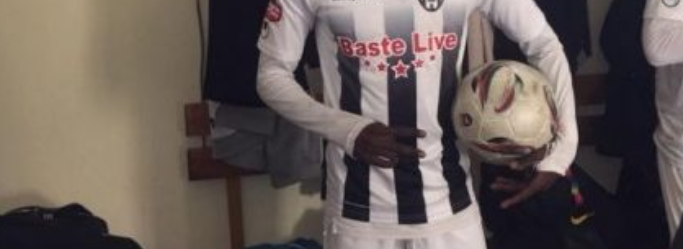 Tmerr për futbollistin e Laçit, sulmohet barbarisht në prezencën e bashkëshortes (Emri+ Foto) Tmerr për futbollistin e Laçit, sulmohet barbarisht në prezencën e bashkëshortes (Emri+ Foto)