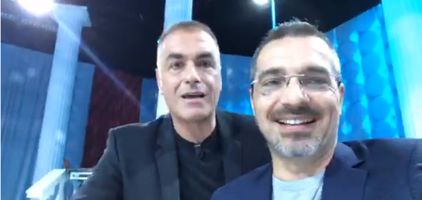 Saimir Tahiri dhe Arjan Çani video “live” për Sali Berishën: Doktor të bën mirë të hapësh një … Saimir Tahiri dhe Arjan Çani video “live” për Sali Berishën: Doktor të bën mirë të hapësh një …