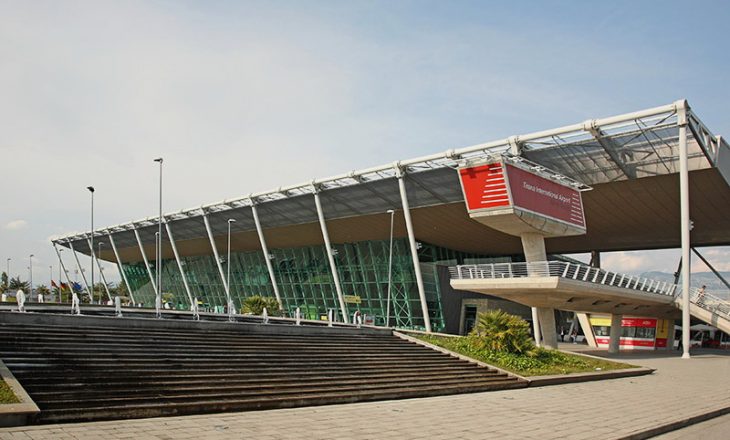 Fluturimet Tiranë-Londër, nga sot 30 euro Fluturimet Tiranë-Londër, nga sot 30 euro