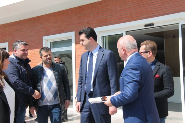 Artistët apo PD-istë? Në SHQUP për të ndaluar shembjen e TK dhe… plani Basha Artistët apo PD-istë? Në SHQUP për të ndaluar shembjen e TK dhe… plani Basha