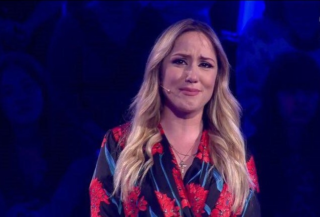 Historia e dhimbshme e gruas që përloti për herë të parë Arbanën në emision Historia e dhimbshme e gruas që përloti për herë të parë Arbanën në emision