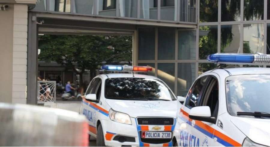 “Bomba” e ministrit shqiptar: Grupe brenda dhe jashtë vendit tentojnë të destabilizojnë… “Bomba” e ministrit shqiptar: Grupe brenda dhe jashtë vendit tentojnë të destabilizojnë…