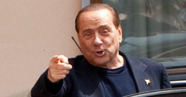 Edhe pse 80 vjeç ai akoma na çudit! Këtë herë nuk e prisnim këtë gjëmë nga Berlusconi Edhe pse 80 vjeç ai akoma na çudit! Këtë herë nuk e prisnim këtë gjëmë nga Berlusconi