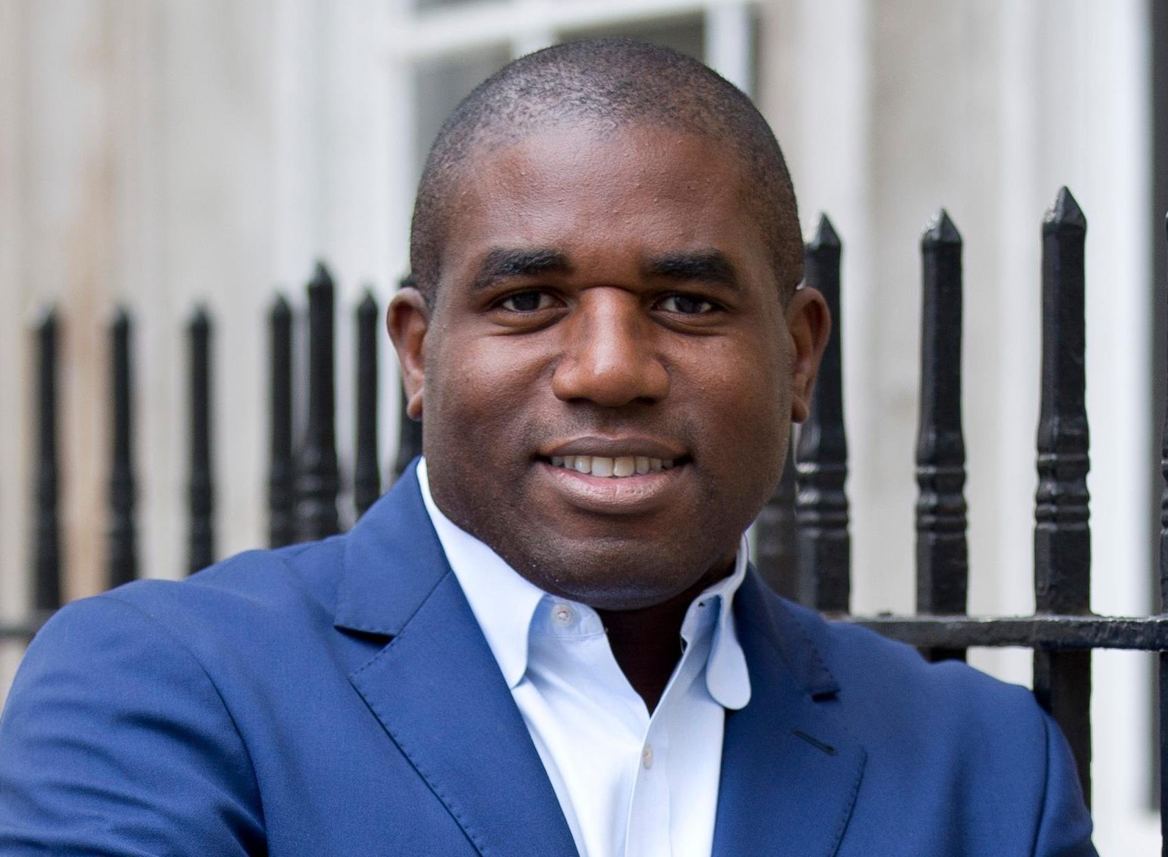 Habit deputeti anglez: Janë banda të mëdhaja, shqiptarët. Të blesh drogë, sikur porosit pica Habit deputeti anglez: Janë banda të mëdhaja, shqiptarët. Të blesh drogë, sikur porosit pica