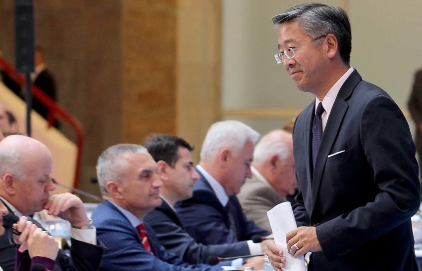 “Arrestimi i Ilir Metës”/ Intriganti nga Gramshi fut në sherr dynjanë për t’i shpëtuar burgut… Lu takohet me presidentin “Arrestimi i Ilir Metës”/ Intriganti nga Gramshi fut në sherr dynjanë për t’i shpëtuar burgut… Lu takohet me presidentin